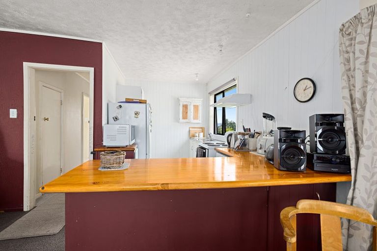 Photo of property in 380 Kaipara Coast Highway, Helensville, Kaukapakapa, 0871