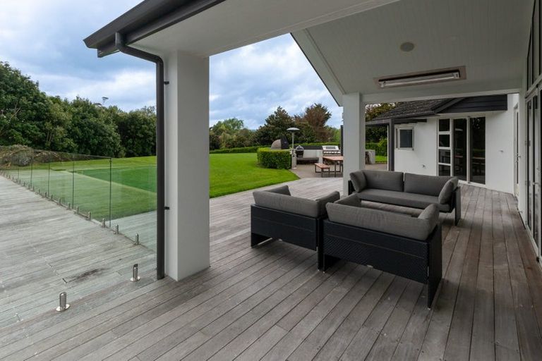 Photo of property in 16 Burberry Road, Karaka, Drury, 2578