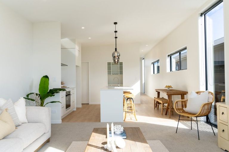 Photo of property in 43 Hinaki Street, Poike, Tauranga, 3112