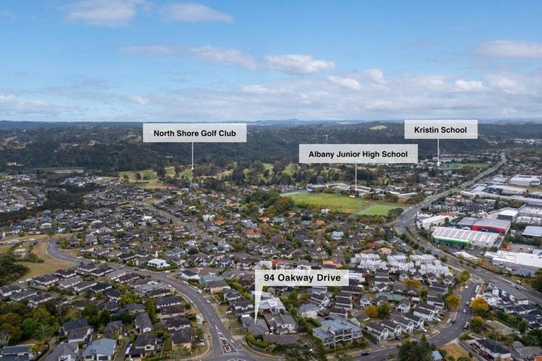 Photo of property in 94 Oakway Drive, Schnapper Rock, Auckland, 0632