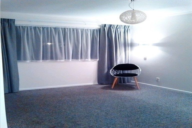 Photo of property in 11/171f Queens Drive, Lyall Bay, Wellington, 6022