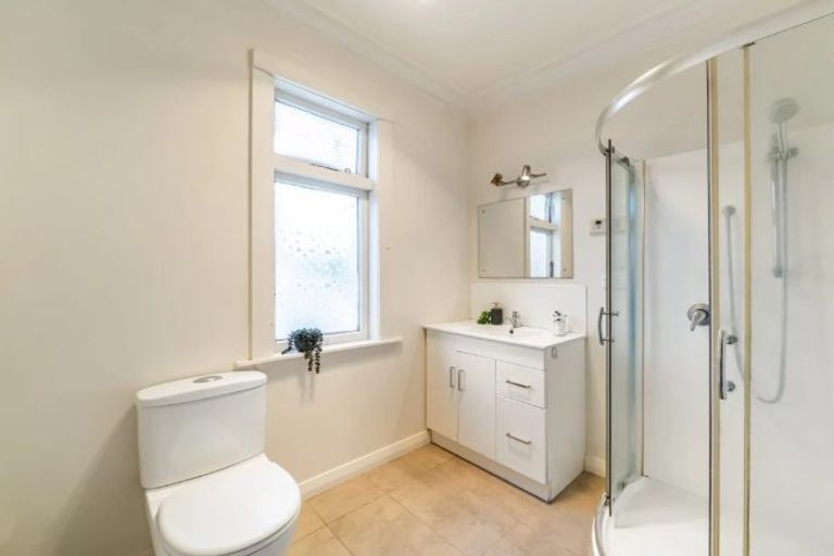 Photo of property in 50 Brook Street, Waterloo, Lower Hutt, 5011