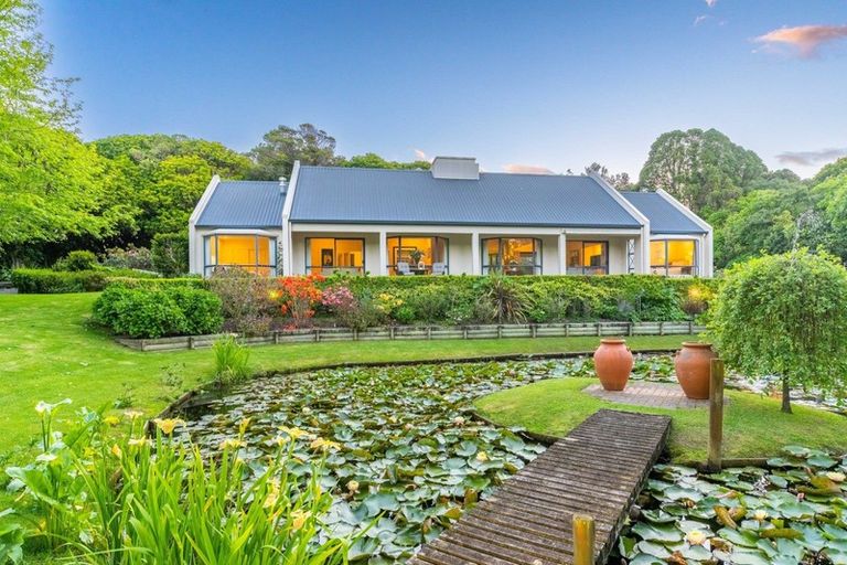 Photo of property in 50a Manu Grove, Waikanae, 5036