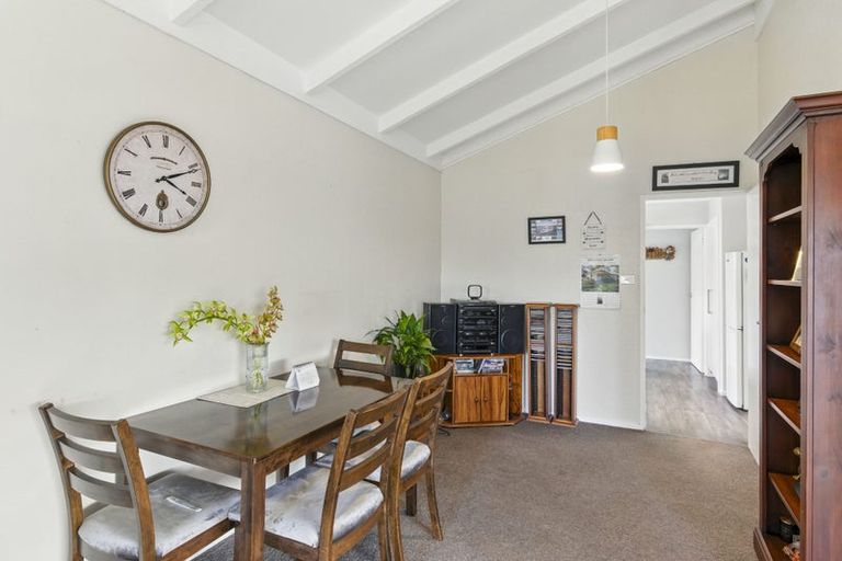 Photo of property in 6a Buckley Grove, Paraparaumu, 5032