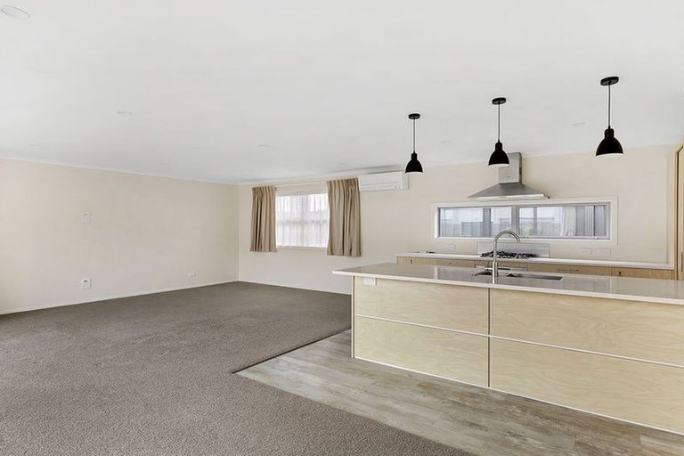 Photo of property in 1 Tieke Lane, Kenepuru, Porirua, 5022