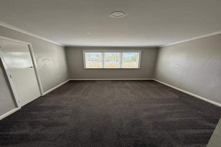 Photo of property in 1/48 Shakespeare Road, Milford, Auckland, 0620