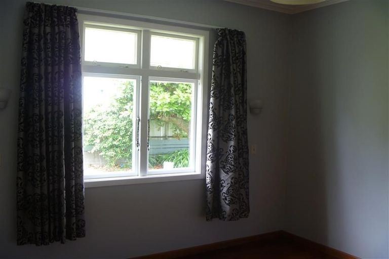 Photo of property in 70 Tukapa Street, Westown, New Plymouth, 4310