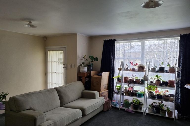 Photo of property in 2/17a Miro Street, Trentham, Upper Hutt, 5018