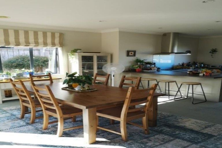 Photo of property in 77 Amesbury Drive, Churton Park, Wellington, 6037