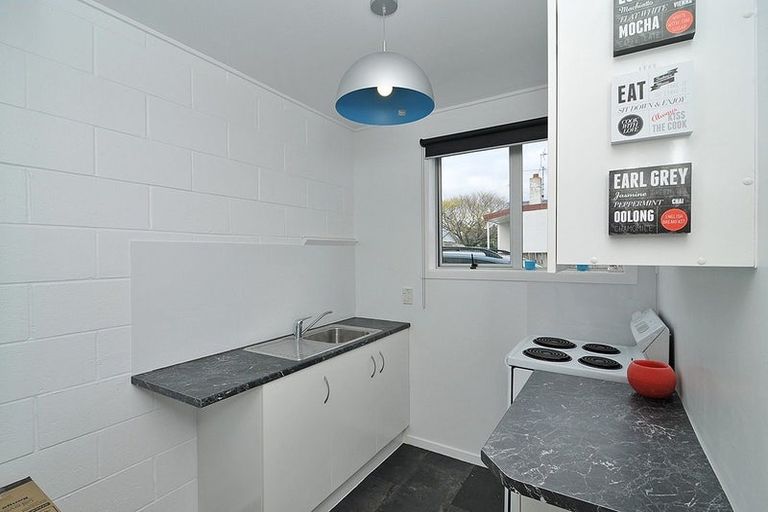 Photo of property in 3/19 Pirie Crescent, Moera, Lower Hutt, 5010