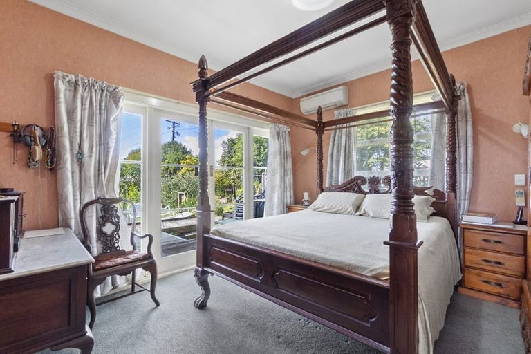 Photo of property in 100 Tuhikaramea Road, Dinsdale, Hamilton, 3204