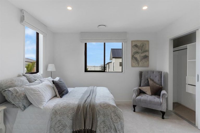 Photo of property in 1 Ocean Breeze Avenue, Hobsonville, Auckland, 0616