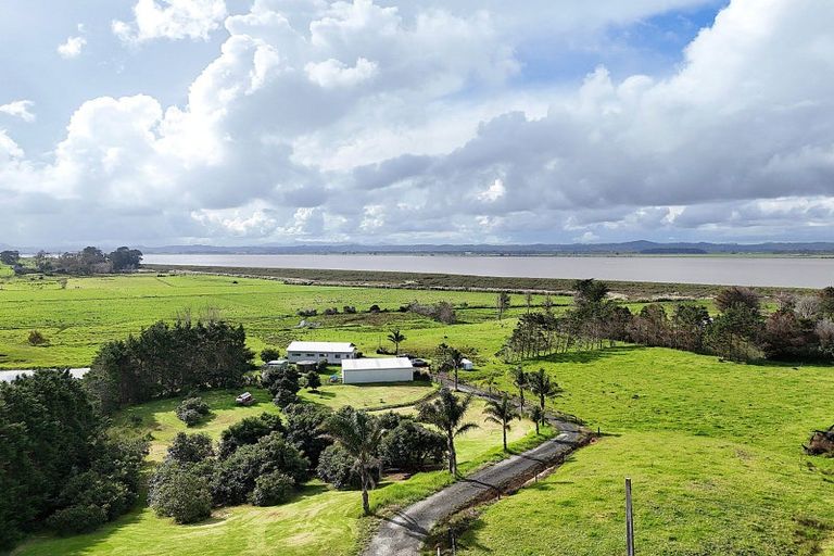 Photo of property in 3203 Pouto Road, Te Kopuru, 0391