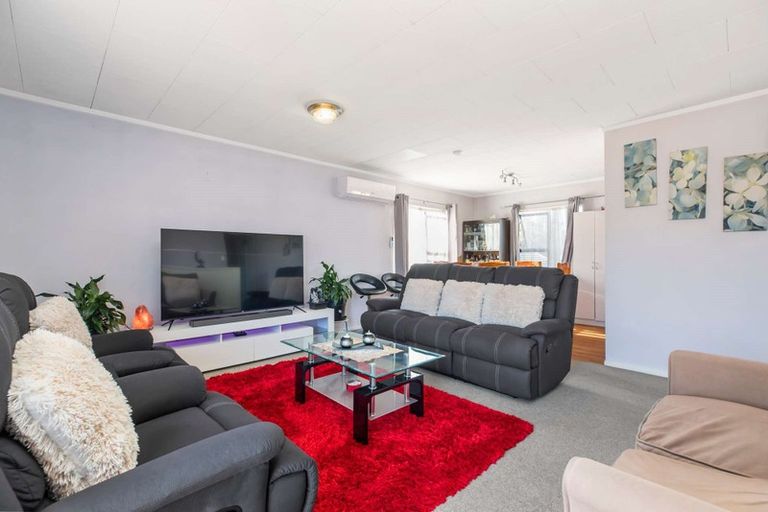 Photo of property in 51 Hindmarsh Street, Henderson, Auckland, 0612