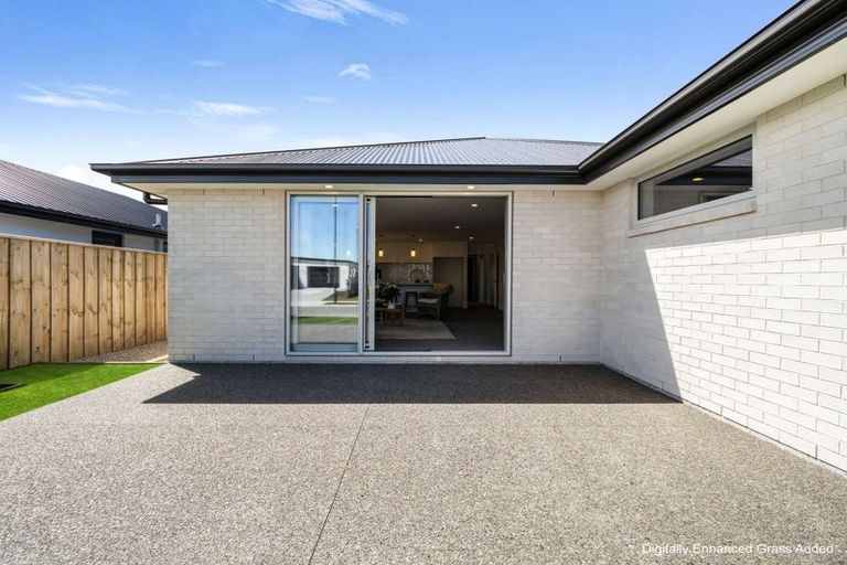 Photo of property in 10 Waituna Street, Pegasus, 7612