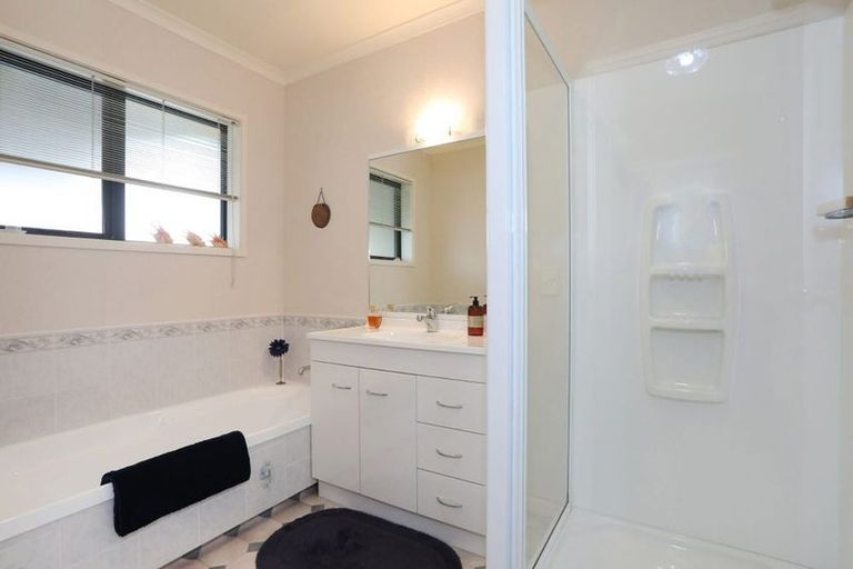 Photo of property in 92 Warwick Street, Feilding, 4702