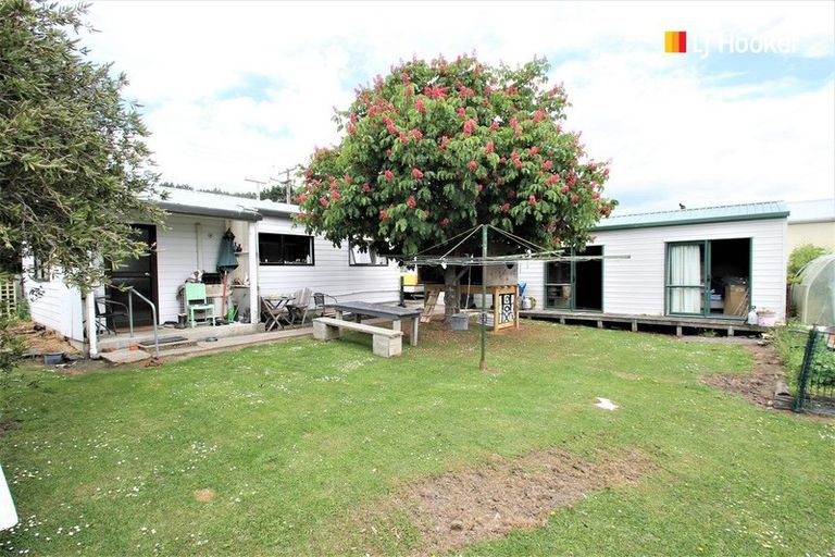 Photo of property in 239 Gladstone Road North, Mosgiel, 9024