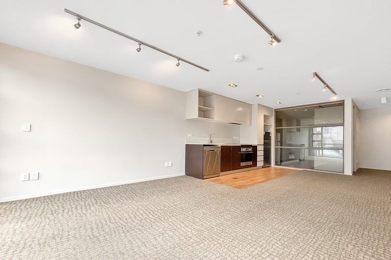 Photo of property in Masina Apartments, 305/80 Riddiford Street, Newtown, Wellington, 6021