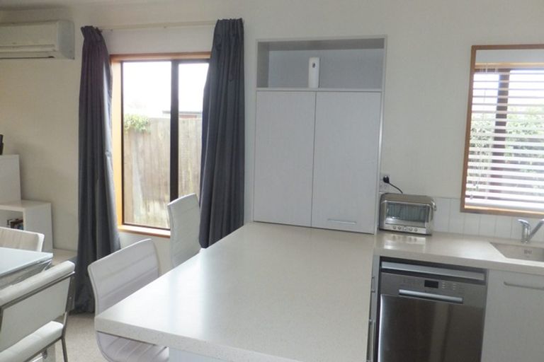 Photo of property in 14 Rata Street, Riccarton, Christchurch, 8041