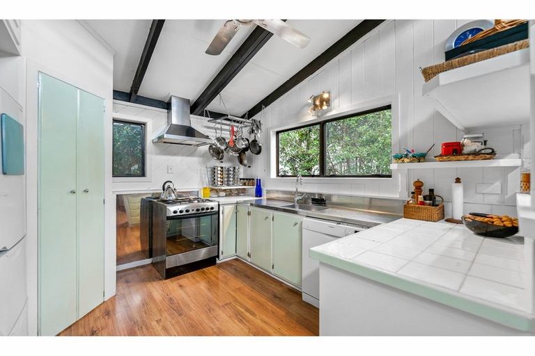 Photo of property in 49 Withers Road, Glen Eden, Auckland, 0602