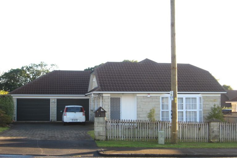 Photo of property in 2/2 Tampin Road, Hillpark, Auckland, 2102