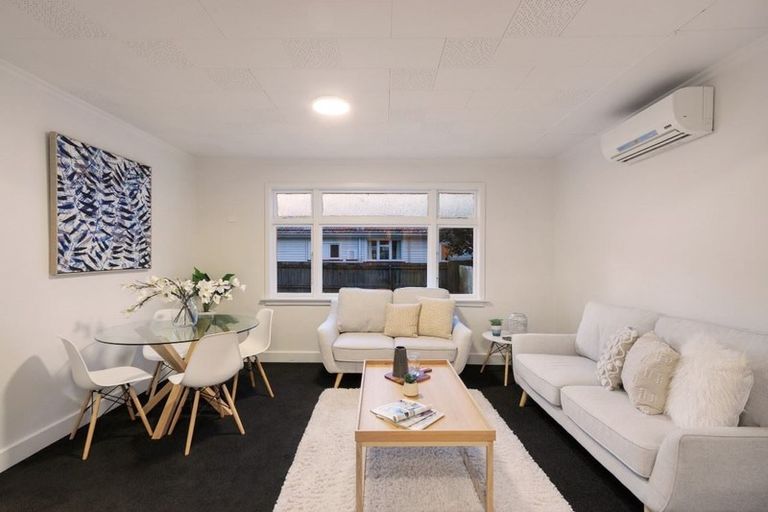 Photo of property in 211 Centaurus Road, Saint Martins, Christchurch, 8022