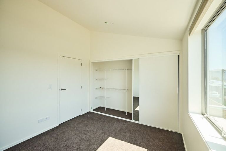 Photo of property in 14 Te Puketoka Lane, Mangere, 2022