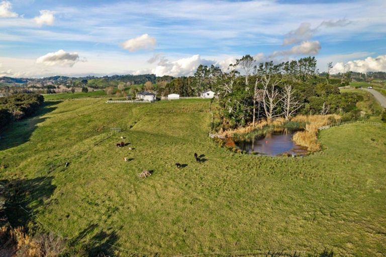Photo of property in 818 Horseshoe Bush Road, Waitoki, Kaukapakapa, 0871
