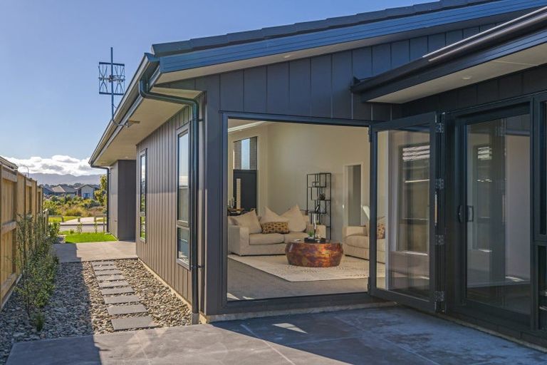 Photo of property in 11 Pokerekere Crescent, Kelvin Grove, 4470