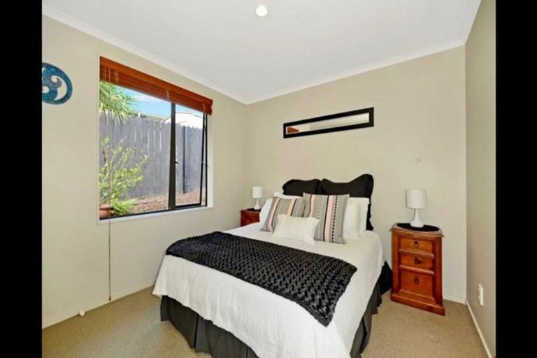 Photo of property in 11a Glendhu Road, Bayview, Auckland, 0629