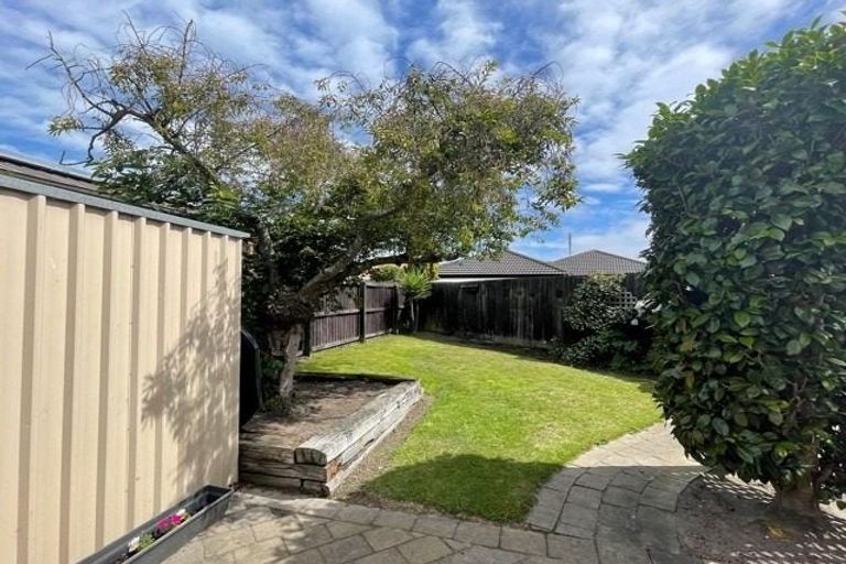 Photo of property in 1/65 Donnington Street, Parklands, Christchurch, 8083