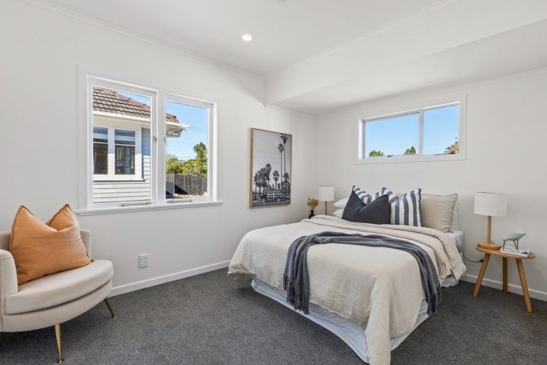 Photo of property in 17b Hamurana Place, Te Atatu Peninsula, Auckland, 0610