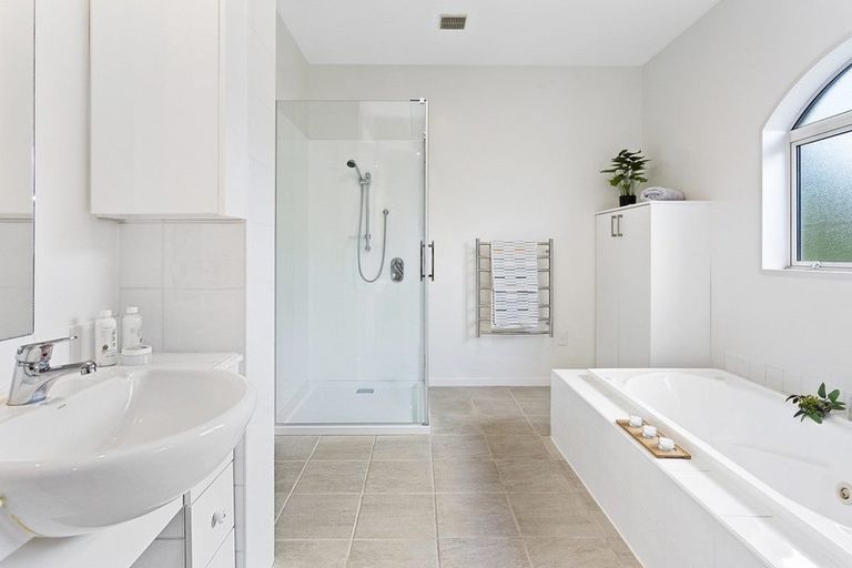 Photo of property in 6 Palazzo Lane, Riccarton, Christchurch, 8011