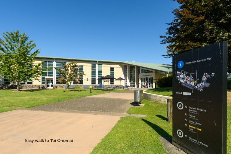 Photo of property in 52 Lagoon Place, Poike, Tauranga, 3112