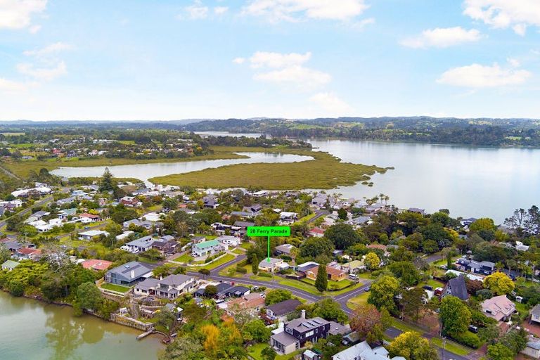 Photo of property in 28 Ferry Parade, Herald Island, Auckland, 0618