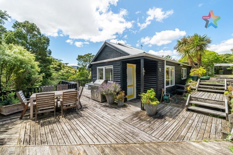 Photo of property in 31 Pekanga Road, Normandale, Lower Hutt, 5010