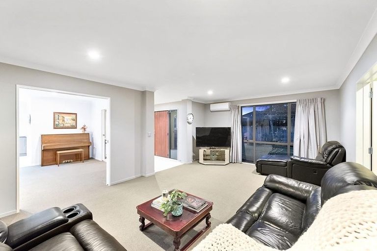 Photo of property in 8 Somerton Drive, Huntington, Hamilton, 3210