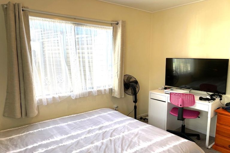 Photo of property in 15a Jeffares Place, Taradale, Napier, 4112