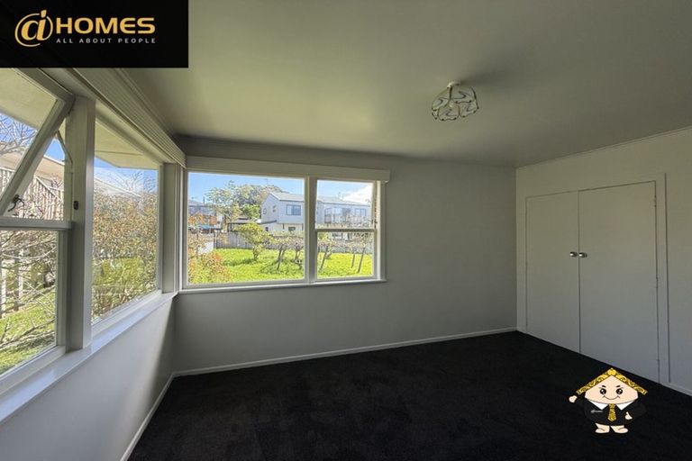 Photo of property in 41 Birkdale Road, Birkdale, Auckland, 0626