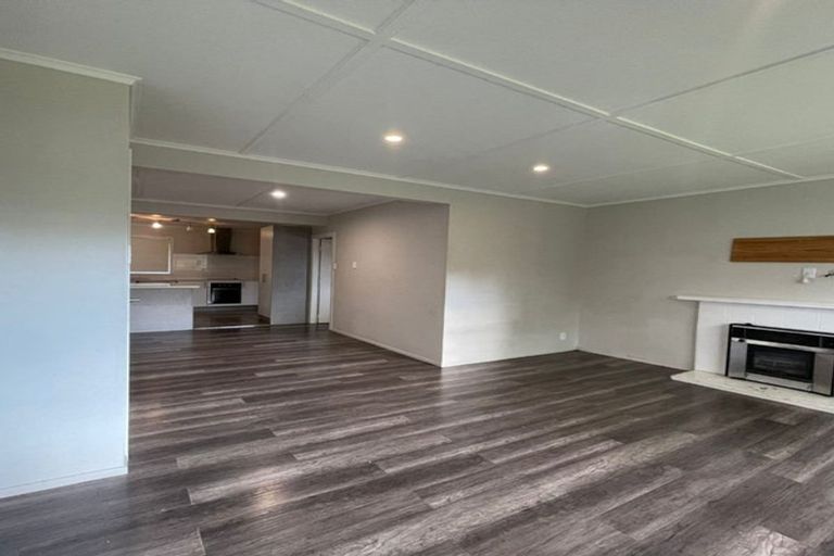Photo of property in 4 Kay Road, Manurewa, Auckland, 2102