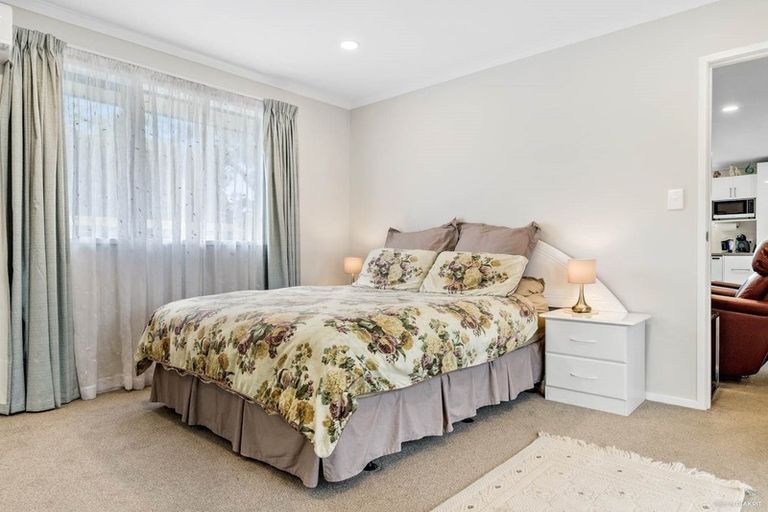 Photo of property in 23a Sandspit Road, Waiuku, 2123