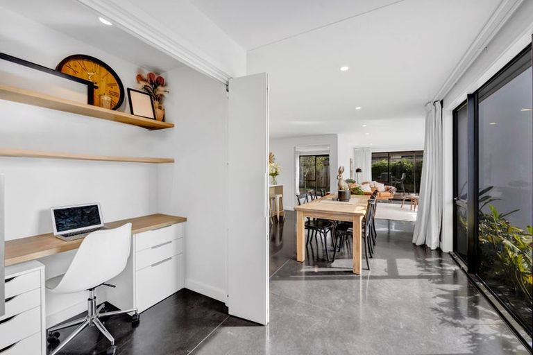 Photo of property in 12a Kauri Street, Merrilands, New Plymouth, 4312