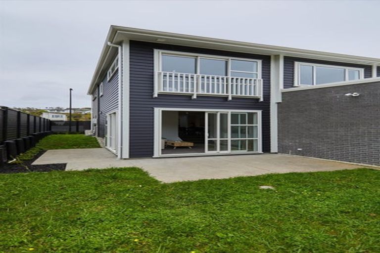 Photo of property in 42 Karepiro Drive, Stanmore Bay, Whangaparaoa, 0932