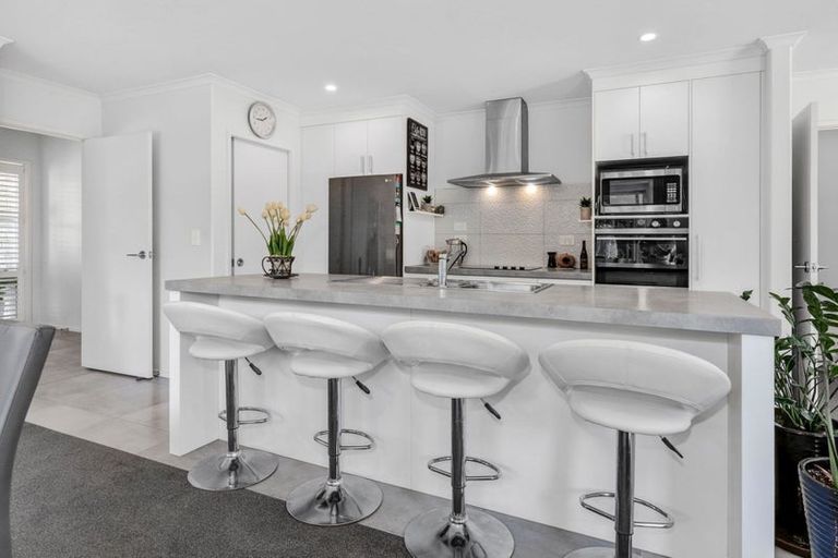 Photo of property in 12 Oceana Drive, Welcome Bay, Tauranga, 3175