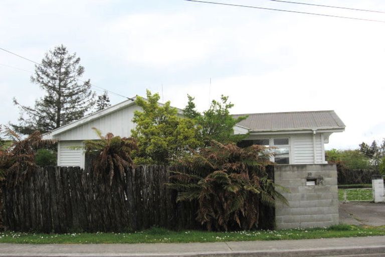 Photo of property in 10 Williton Road, Hannahs Bay, Rotorua, 3010