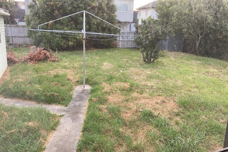 Photo of property in 3 Pedersen Place, Bucklands Beach, Auckland, 2012