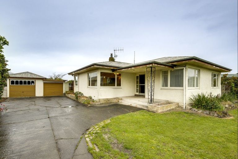 Photo of property in 1102 Heretaunga Street East, Parkvale, Hastings, 4122