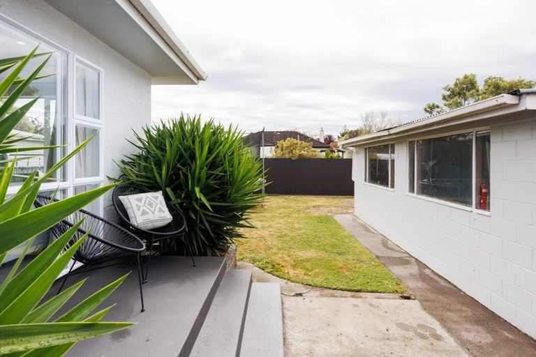 Photo of property in 9 Milton Street, Roslyn, Palmerston North, 4414