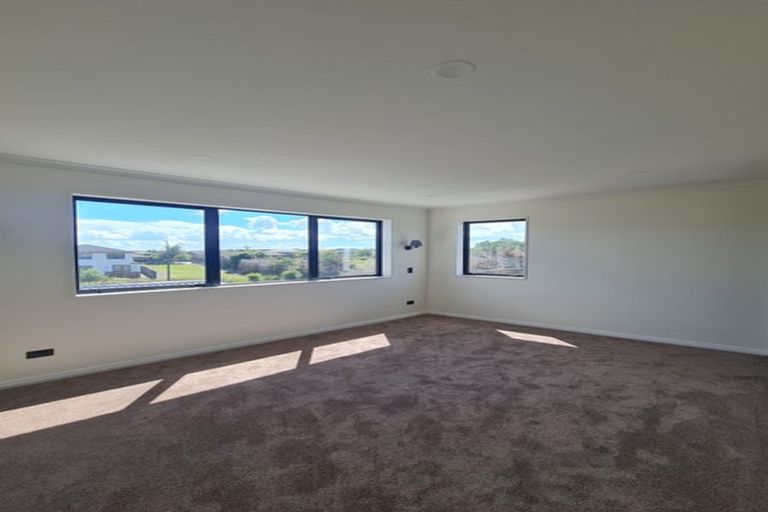 Photo of property in 23 Francesco Drive, Karaka, Papakura, 2113