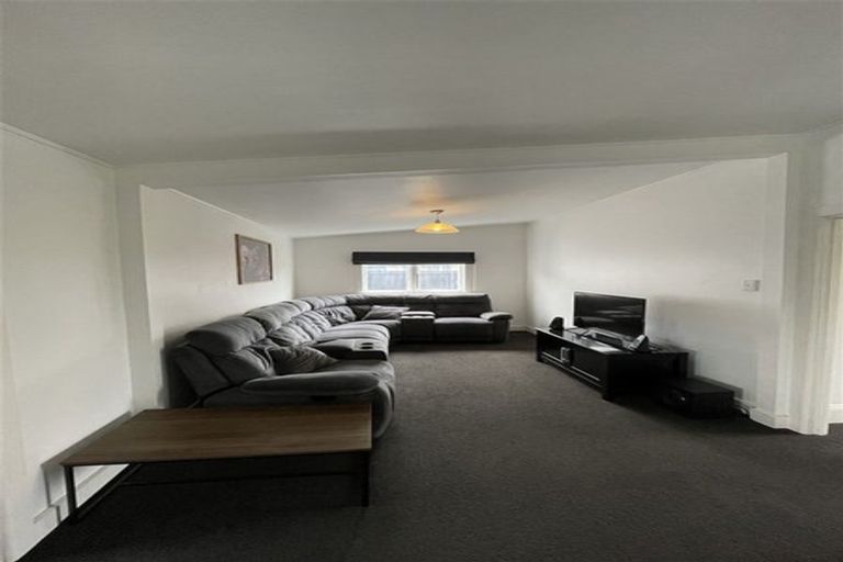 Photo of property in 11 Seymour Street, Hornby, Christchurch, 8042